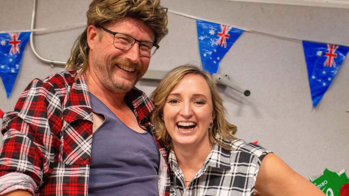 Bogan cabaret at Tailem Bend is a bloody ripper