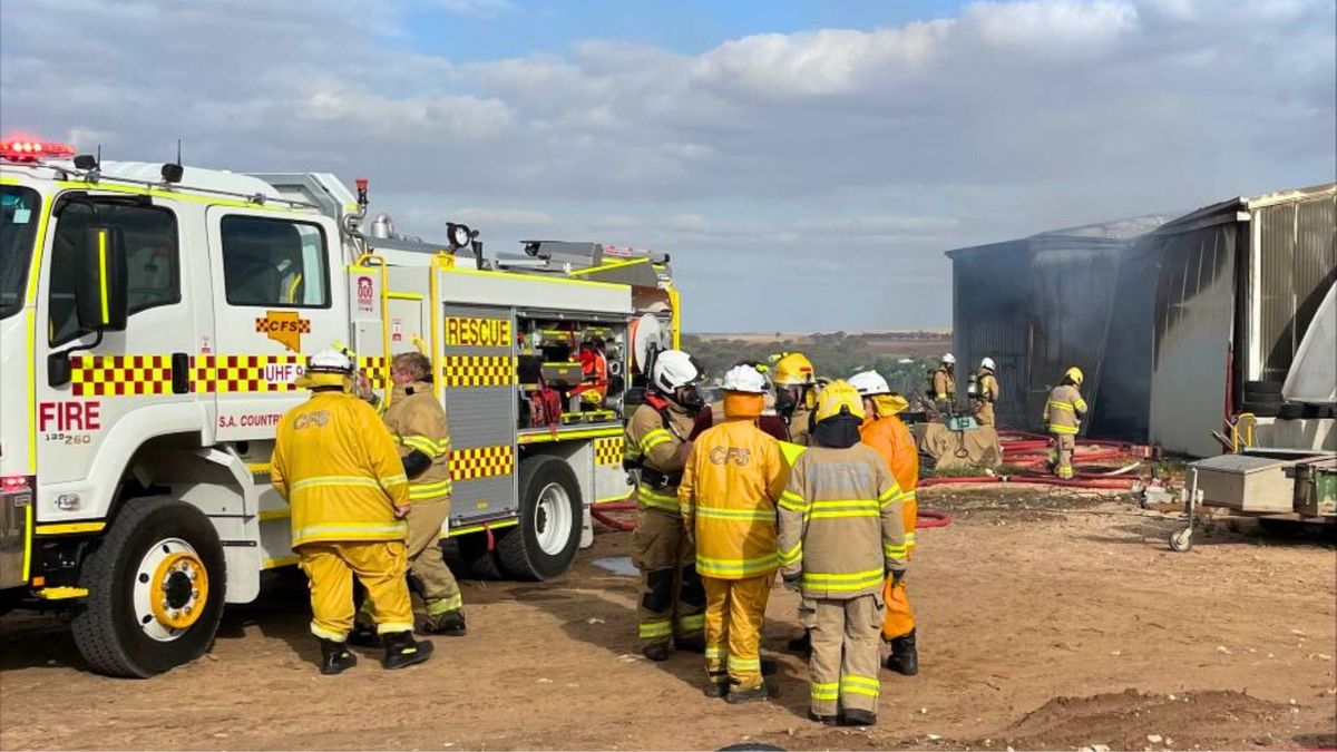 Fires destroy sheds at Ettrick and Monarto