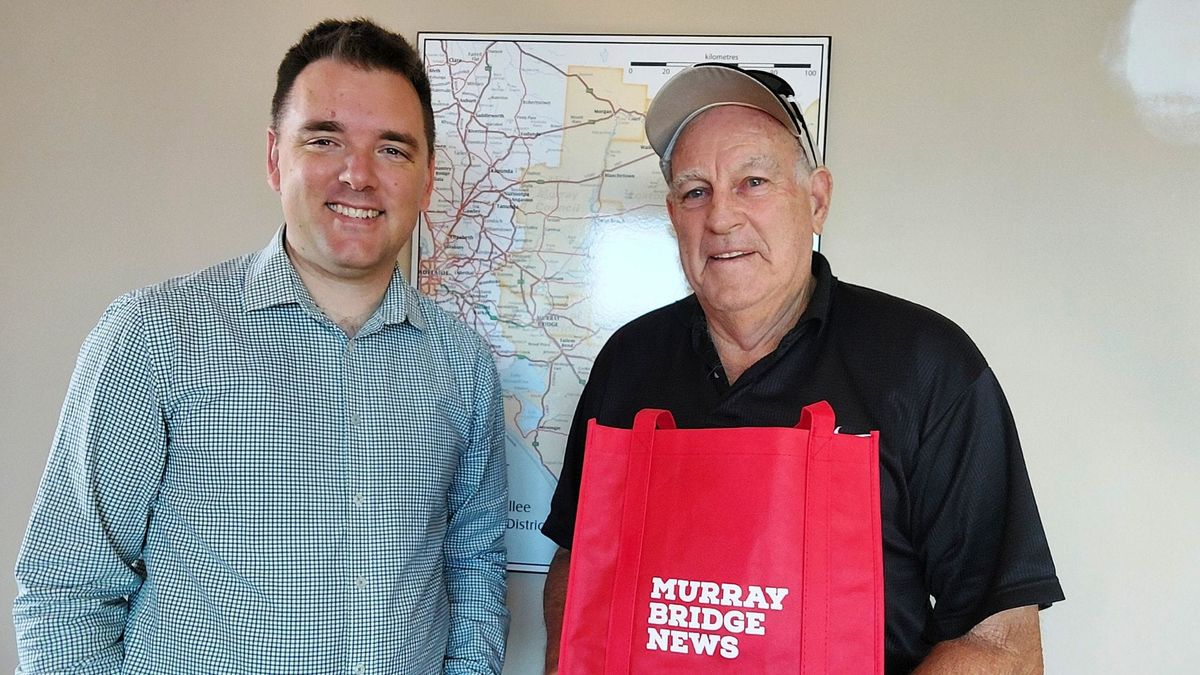 Bob Hancock wins Murray Bridge News’ subscriber giveaway