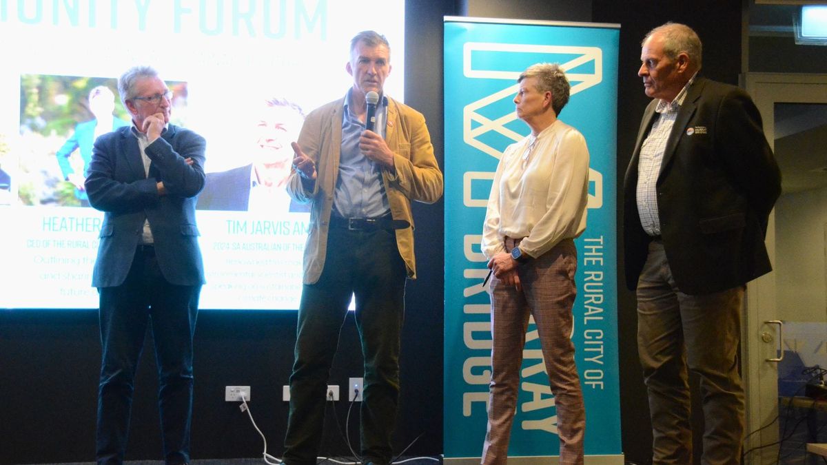 Global trends will benefit the Murraylands, visionaries say