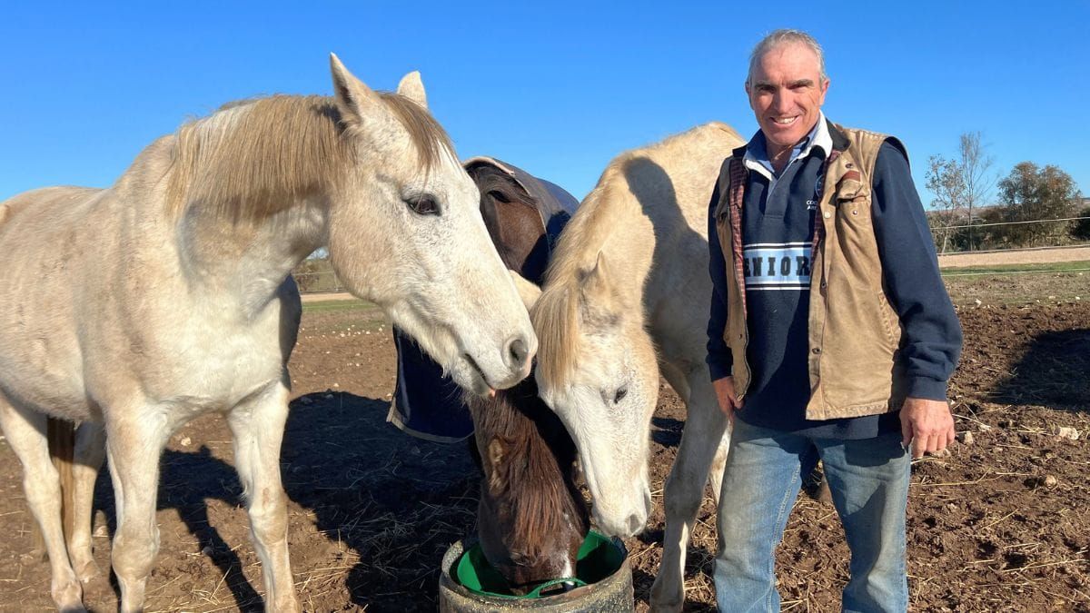 Ag teacher retires after nearly 40 years at one Murraylands school
