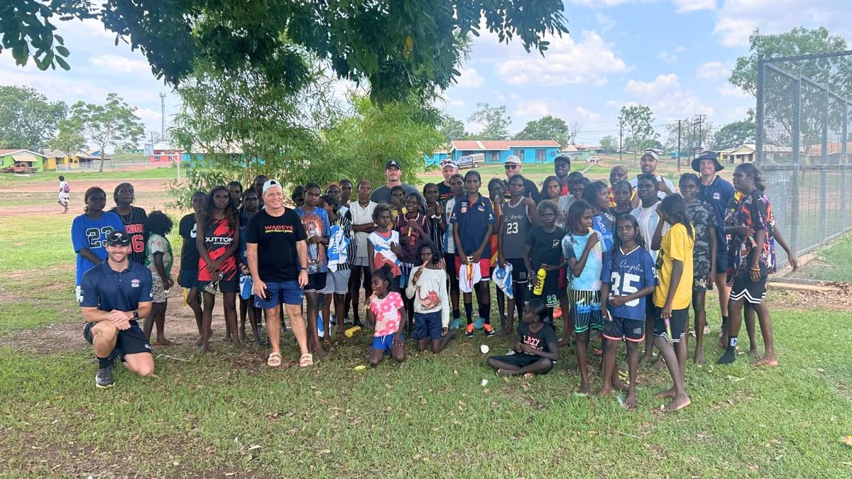 Jervois footballers travel to remote NT community for carnival