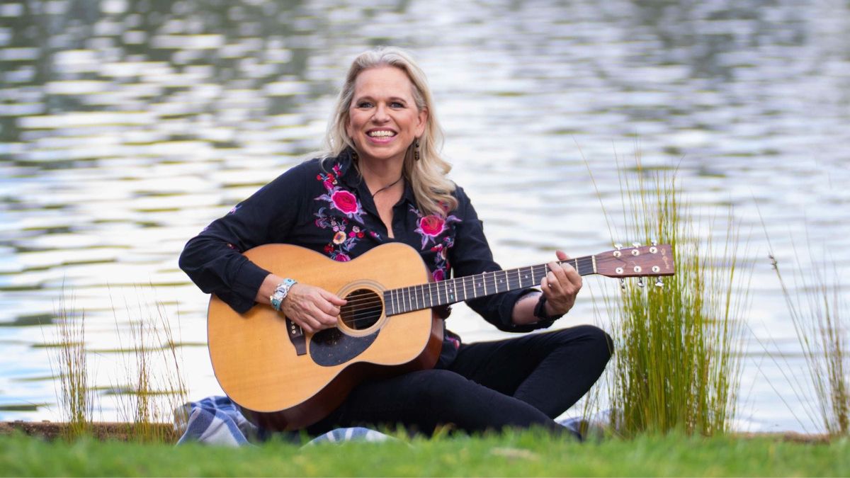 Poster girl Beccy Cole finds her power at Mannum