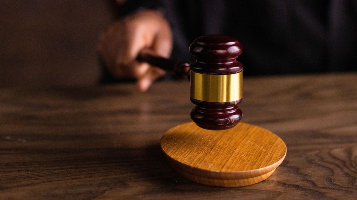 Man jailed for running over police officer at Tailem Bend