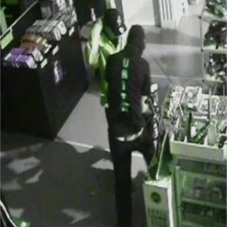 Jewellery thieves captured on CCTV during Murray Bridge robbery