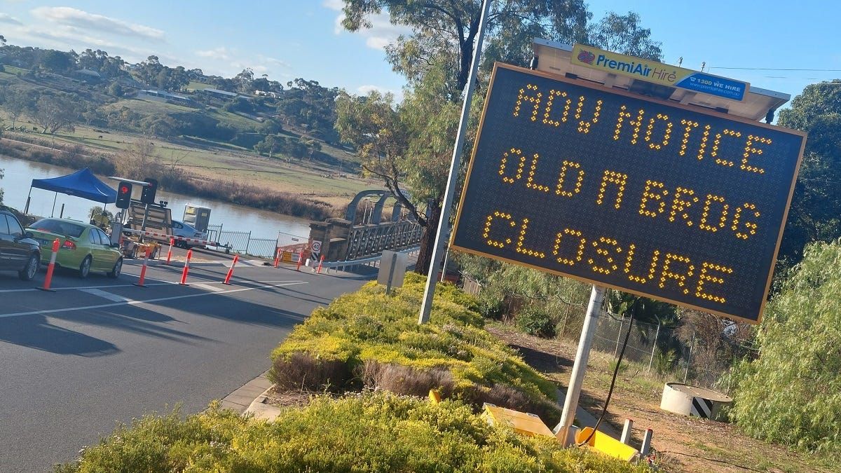 Closures announced on Old Murray Bridge Road