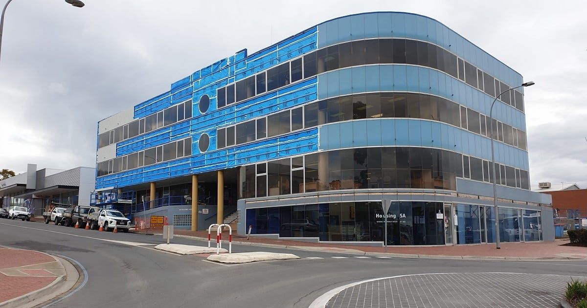 Mobilong House gets a makeover