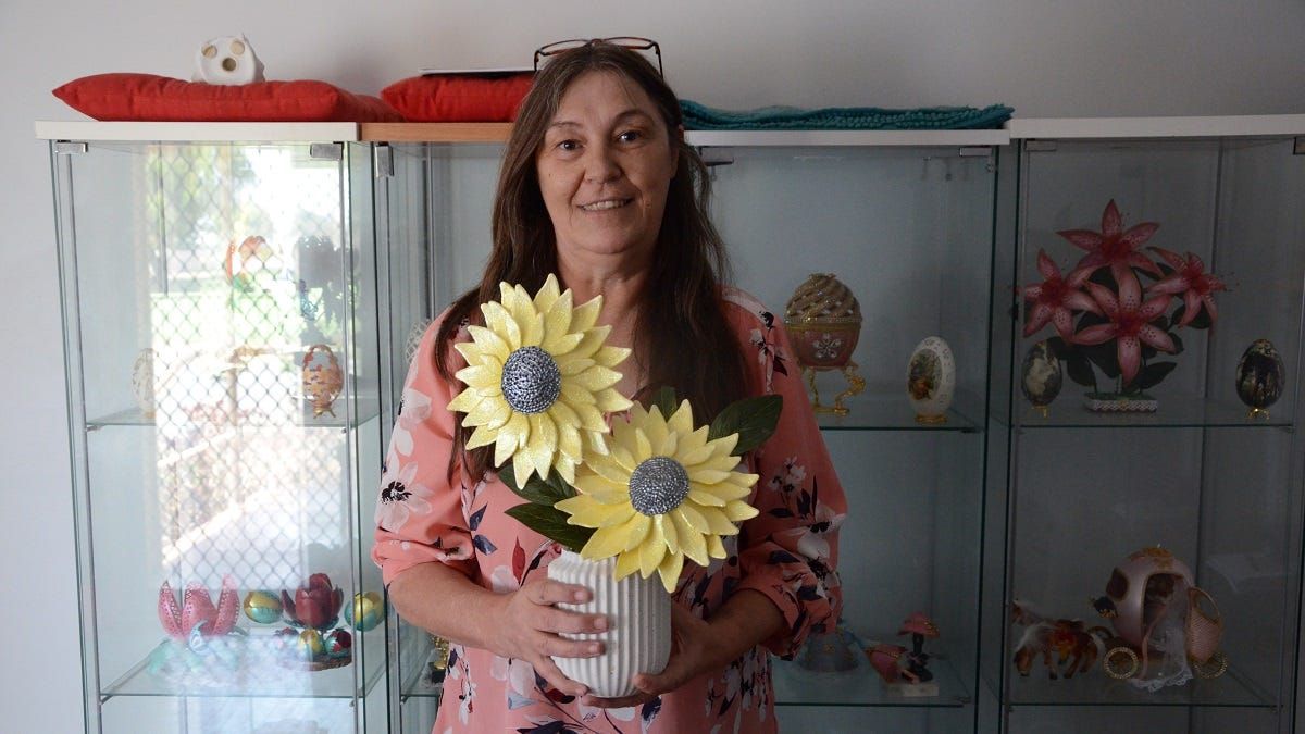 Carved eggs bring worldwide fame to niche artist Michelle Thompson