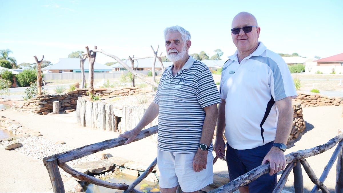 Youthful energy gets garden built at Murray Heights retirement village