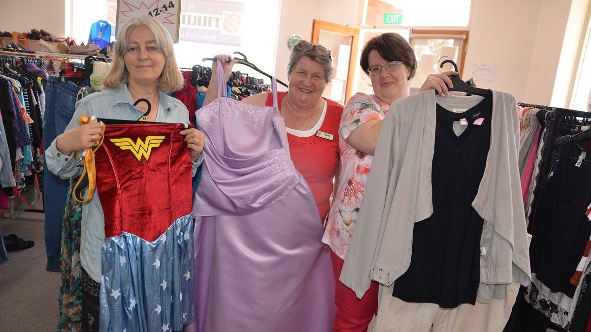 Thrift shop fashion looks good – and does good, too