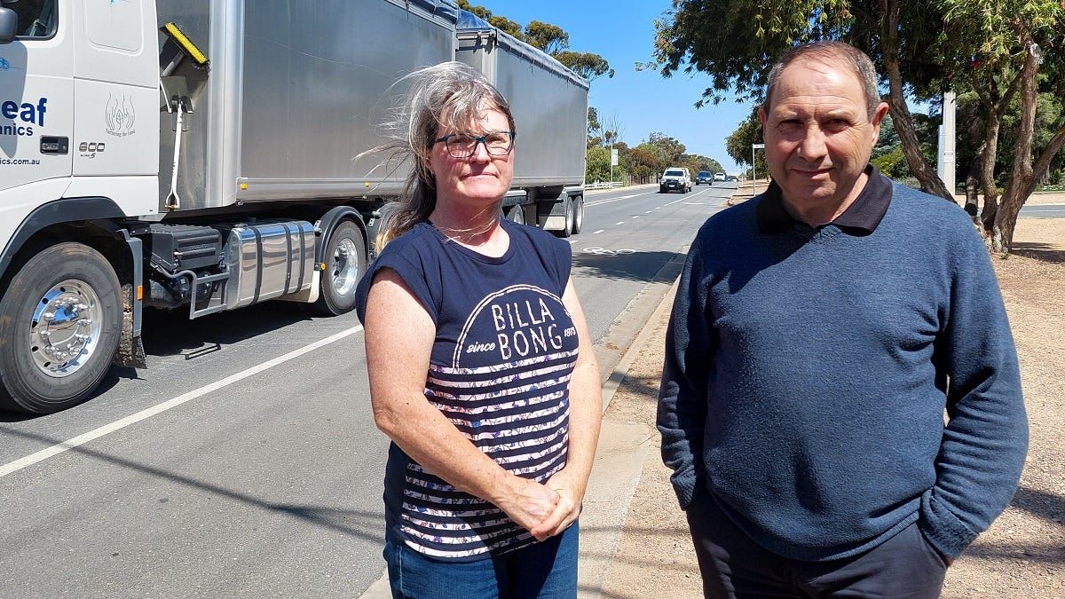 Murray Bridge council will consider taking trucks off Maurice Road