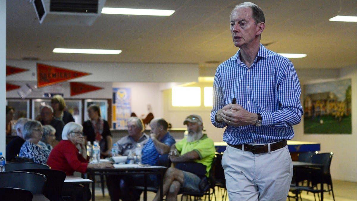 Weeds and town entrances need attention, Tailem Bend residents say