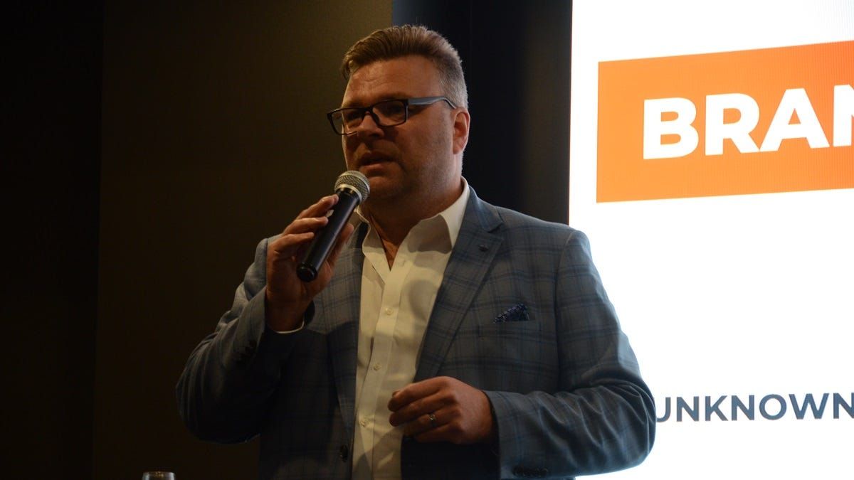 Build your brand in nine steps: Business Murray Bridge members hear from guru