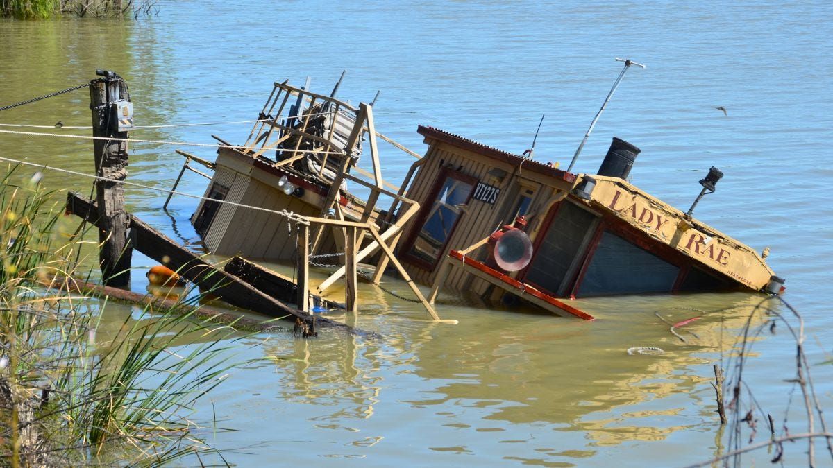 River Murray paddle boat Lady Rae sinks