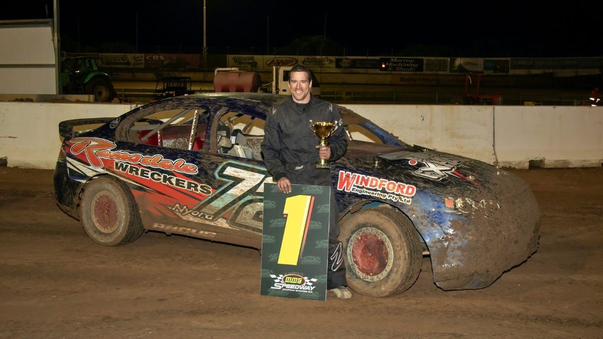 Sports reports: Late decision to race pays off for Scott Angus