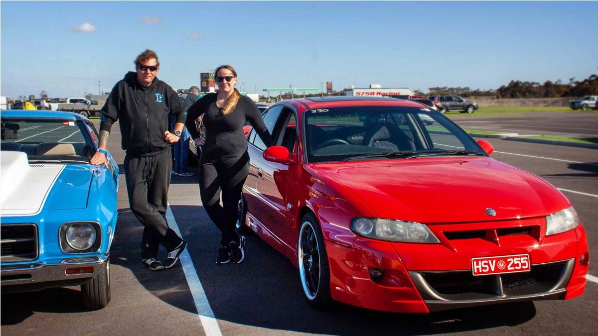 Dragway pit crew ‘cut a crazy light’ at the Bend