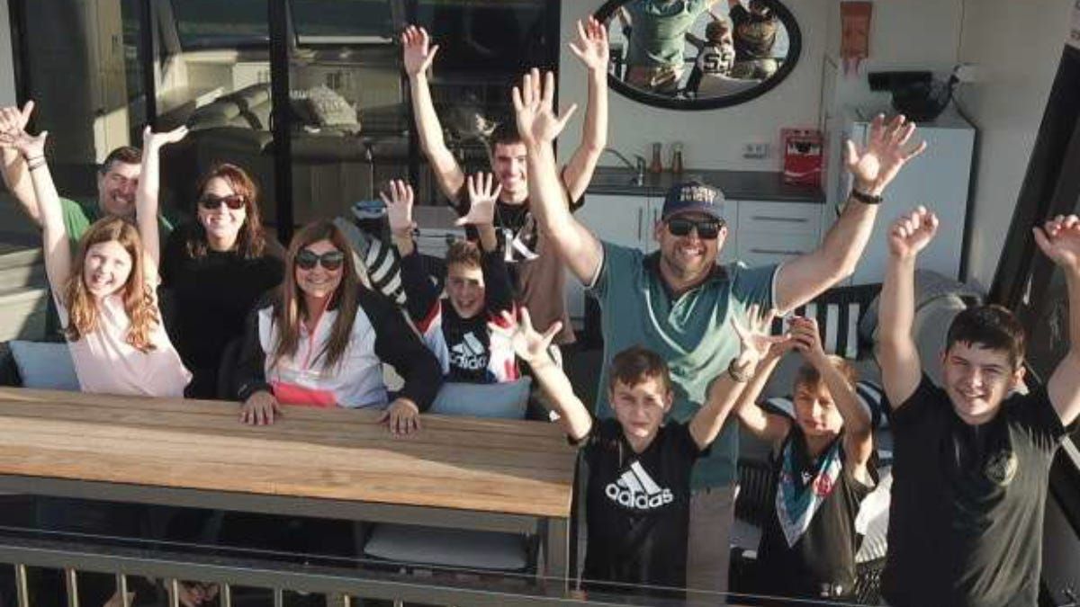 Scrambling for a school holiday idea? It’s not too late to book a houseboat