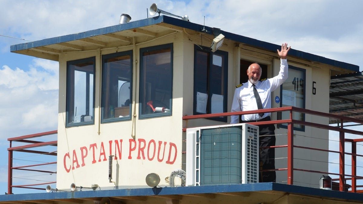 Tourist cruises resume on the River Murray
