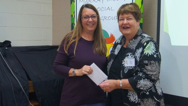 Social garden group learns about cacti and succulents