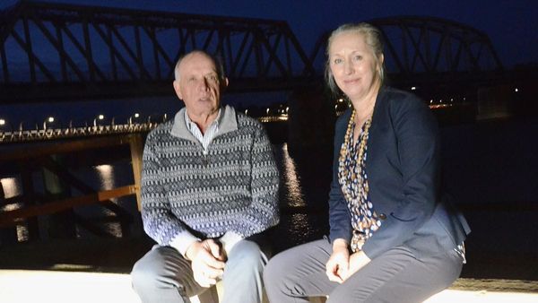 Rail bridge should be lit up ahead of its centenary, council tells ARTC