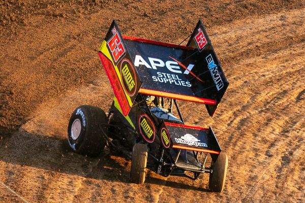 Ryan Jones (pictured) will try to defend his title at this weekend's 'Bill Wigzell Battle of the Bridge at Murray Bridge S