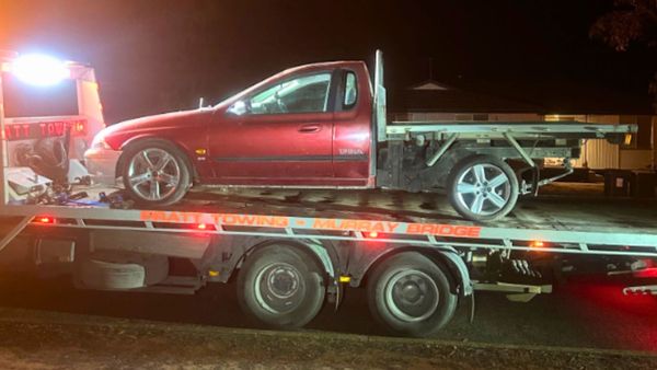 Learner driver leaves skid marks outside Murray Bridge pub