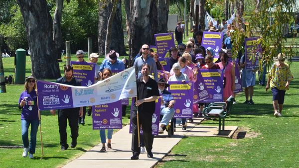 Marchers shout no to domestic violence in Murray Bridge