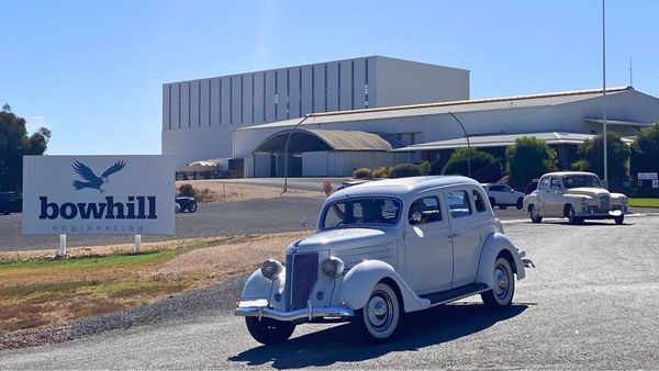 Auto club pays a visit to Bowhill Engineering for annual patrons run