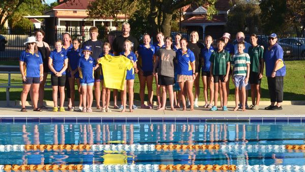 Master stroke: Olympians teach Murray Bridge swimmers a lesson