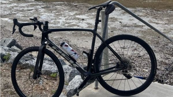 Road bike stolen in Murray Bridge