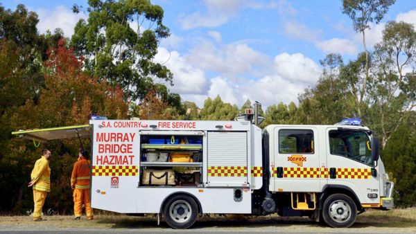 Murray Bridge CFS crew helps with gas leak at Forest Range