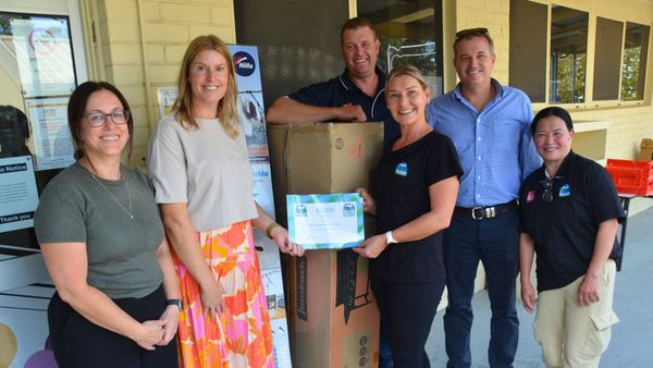 Big River Pork staff make big donation to Murray Bridge Community Centre