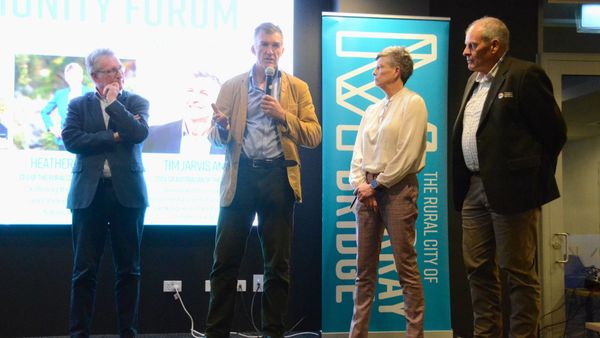 Global trends will benefit the Murraylands, visionaries say