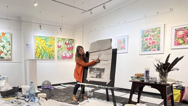 Bringing colour to winter – art exhibition and free workshops in Mannum