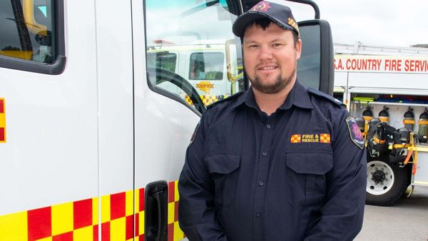New captain welcomed at Tailem Bend CFS open day