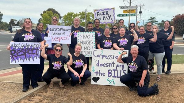 Nurses and midwives rally for better pay and conditions