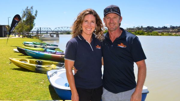 Hire a pedal boat or kayak in Murray Bridge this summer holidays