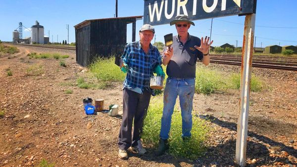 What’s the deal with ‘Dodgy Don’s Tours’?