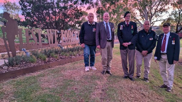 Nashos honoured at Murray Bridge Anzac Day service