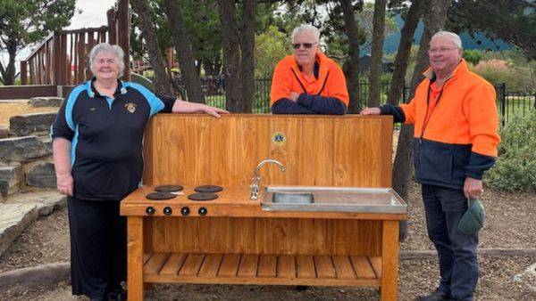 Community groups donate mud kitchen to Tyndale Christian School