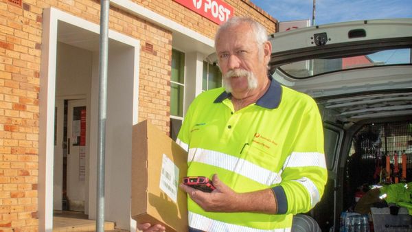 Tailem Bend postie Alan Burt hangs up his mail bag