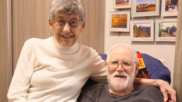 Murray Bridge couple look back on a lifetime of art and adventure