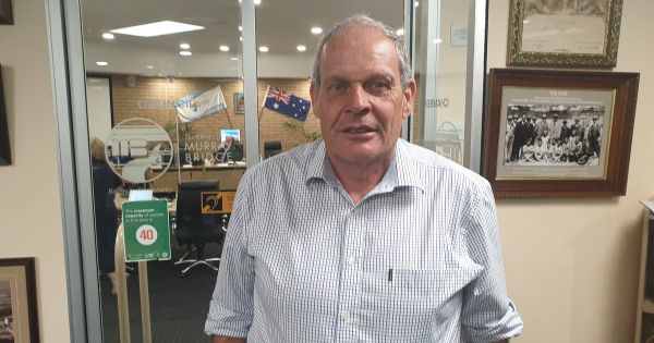 Hat draw means Wayne Thorley will continue as Deputy Mayor 