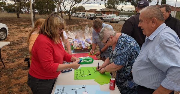 Forget 'the Birdcage': Owl Drive residents plan a better future