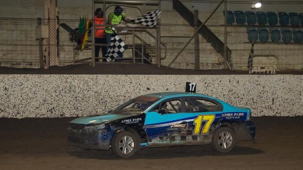 Sports Reports: Carey Weston wins street stocks feature at Murray Bridge Speedway