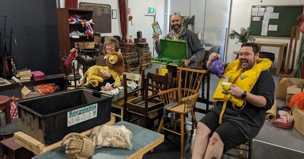 Take home a piece of theatre magic from Murray Bridge Players and Singers