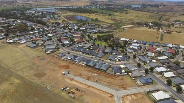 New school, 3000 houses envisioned in 20-year growth plan for Murray Bridge