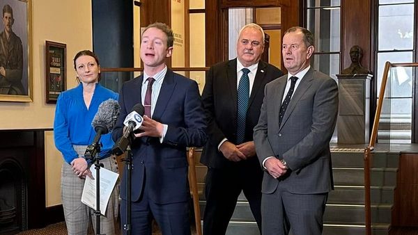 Liberals want an inquiry into River Murray flood response