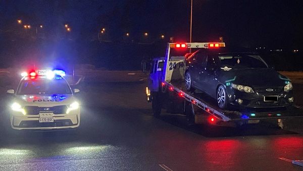 Hoon caught doing doughnuts on Swanport Road