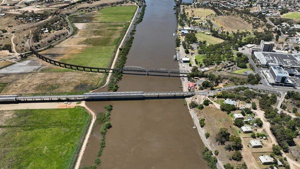 Old Murray Bridge will close every Tuesday and Thursday for five weeks